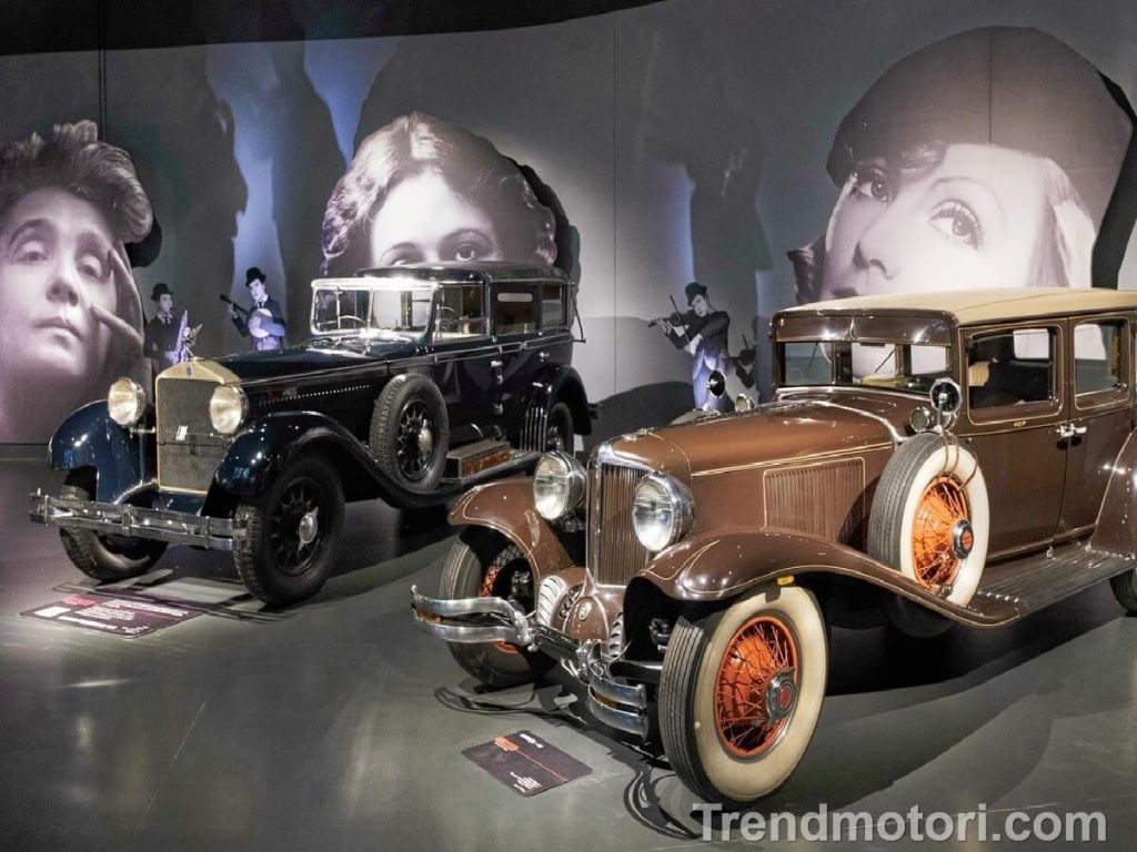 Auto storiche in esposizione al Museo dell'Automobile di Torino