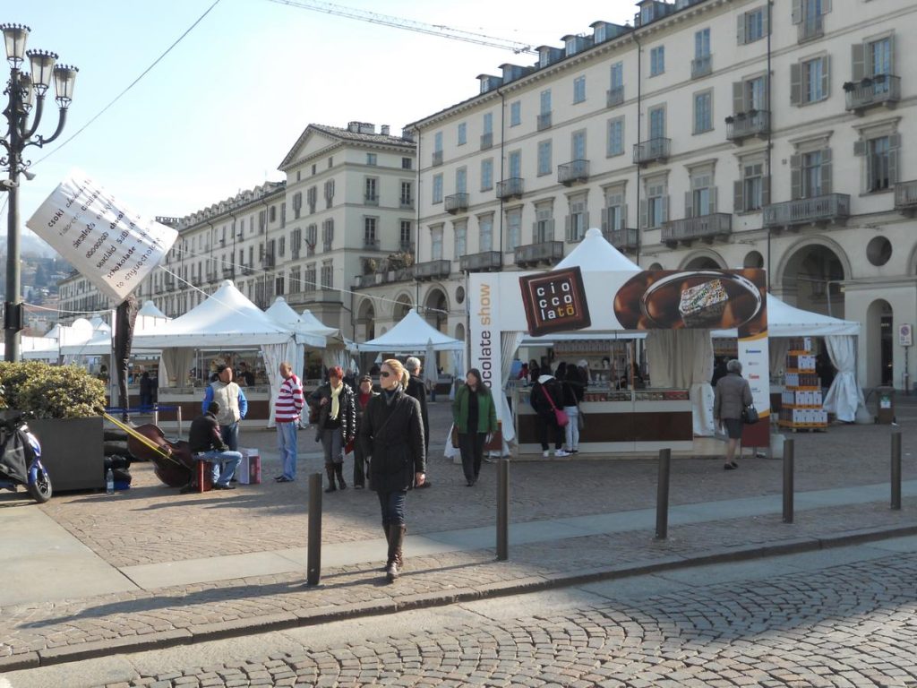 Stand di CioccolaTo, la fiera del cioccolato di Torino in piazza Vittorio Emanuele